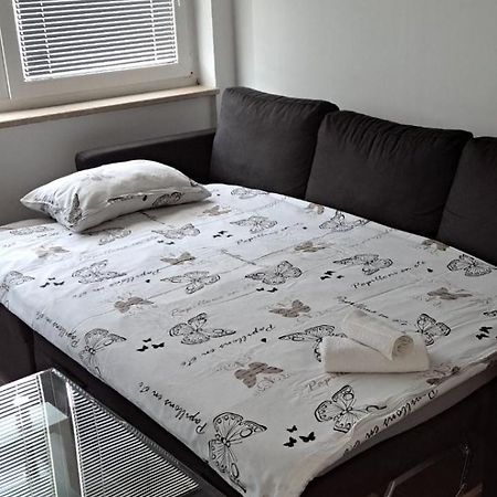 איזולה Apartma Chrystel מראה חיצוני תמונה